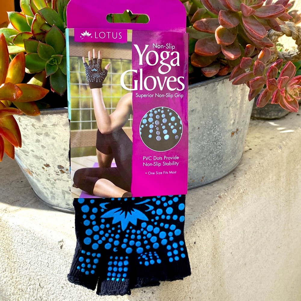 🪷 LOTUS Non-Slip Yoga Gloves
